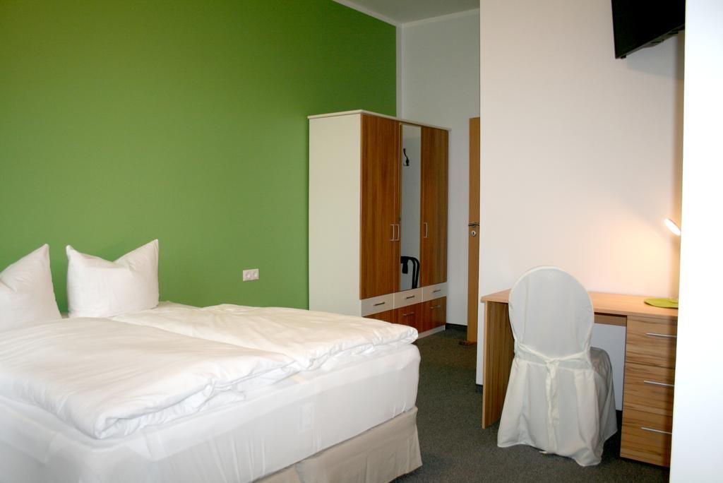 Lindencafe Luckenwalde Hotel Phòng bức ảnh